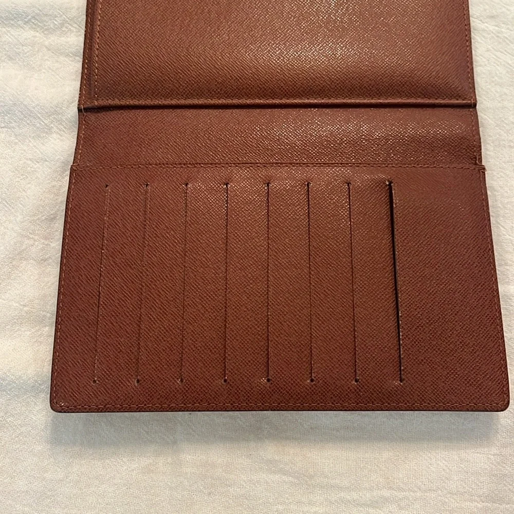 Louis Vuitton Monogram Pochette Passport TriFold Long Wallet - Picture 10 of 12